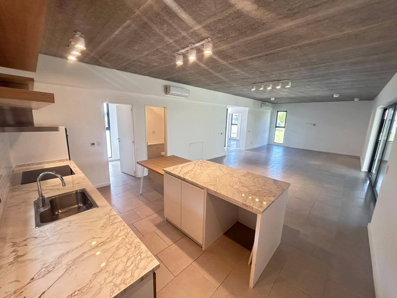 Foto de Casa en venta / alquiler El Naudir | Diseño Moderno, Suite y Gran Jardín, imagen 5