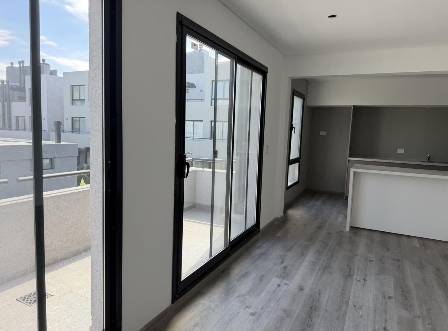 Foto de Town Kiri | Moderno dúplex con 3 dormitorios y terraza propia, imagen 5