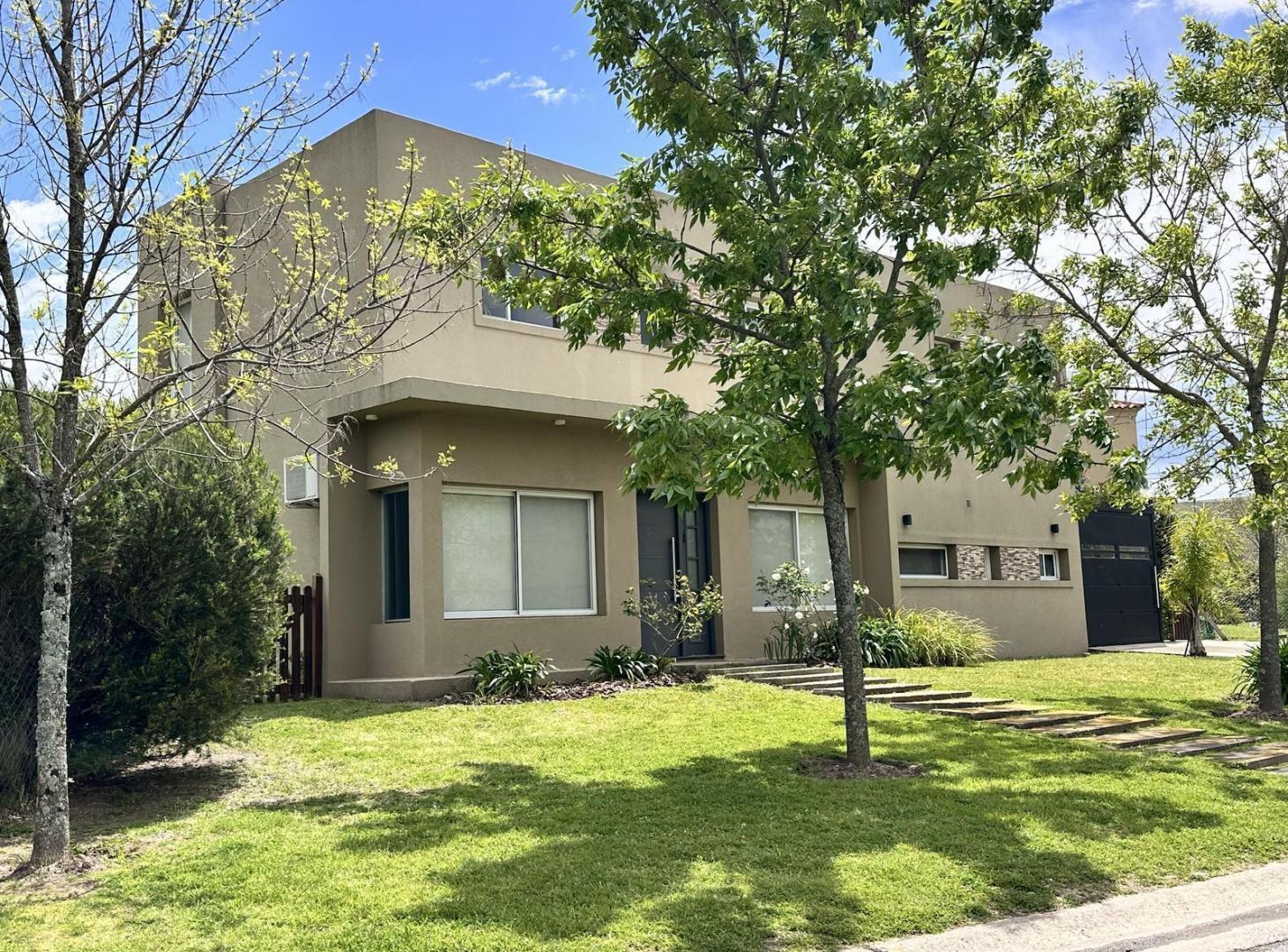 Foto de Hermosa casa de 5 ambientes en lote interno en San Francisco, imagen 1