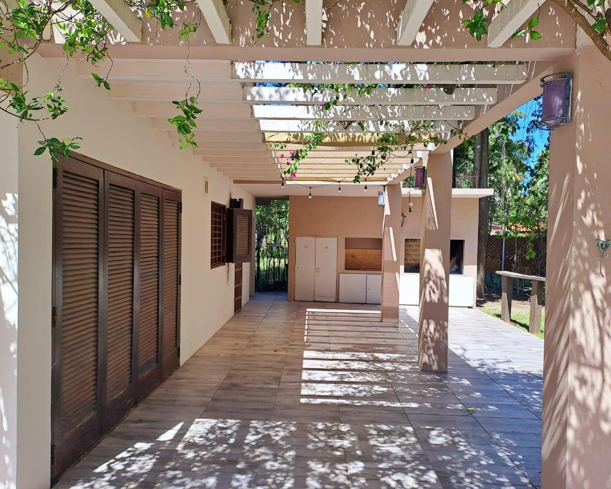 Venta Casa 2 Dormitorios con Piscina y Gran Parque en Cotos de Alameda Roldán