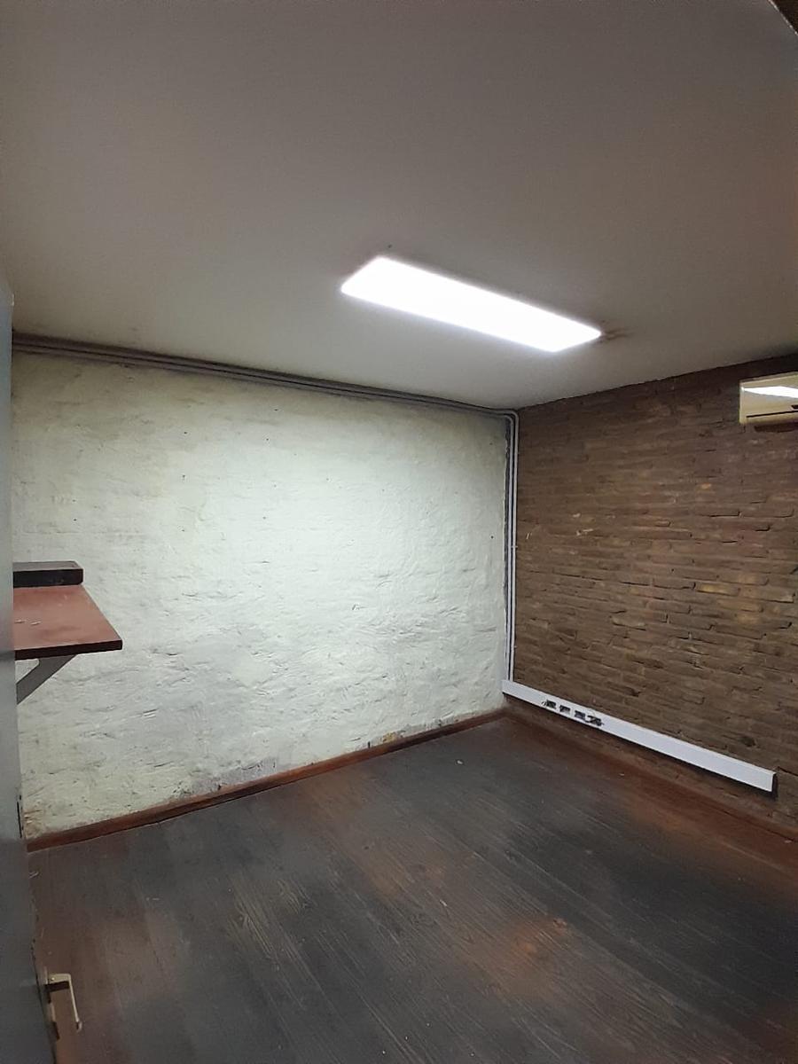 Venta Galpon Deposito Av Circunvalacion 27 de Febrero Apto Camiones Baños Techo Hormigon 1