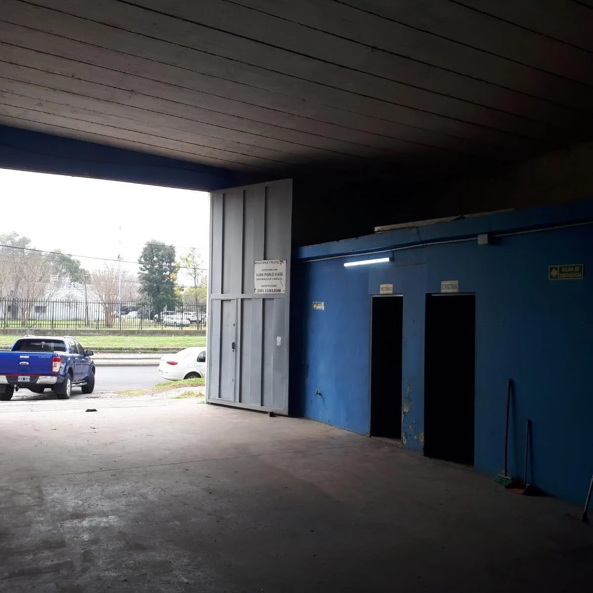 Venta Galpon Deposito Av Circunvalacion 27 de Febrero Apto Camiones Baños Techo Hormigon 2