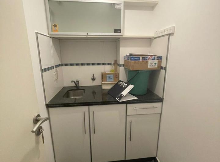 Alquiler Oficina Luminosa al Frente con Kitchenette San Juan 2140 Rosario 1