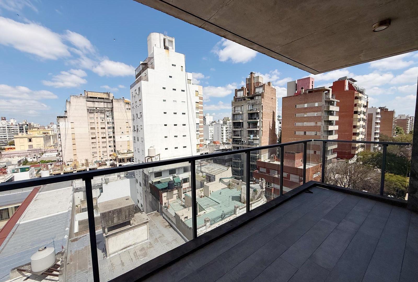 Venta Departamento piso exclusivo 3 dormitorios con amplio balcón y parrillero