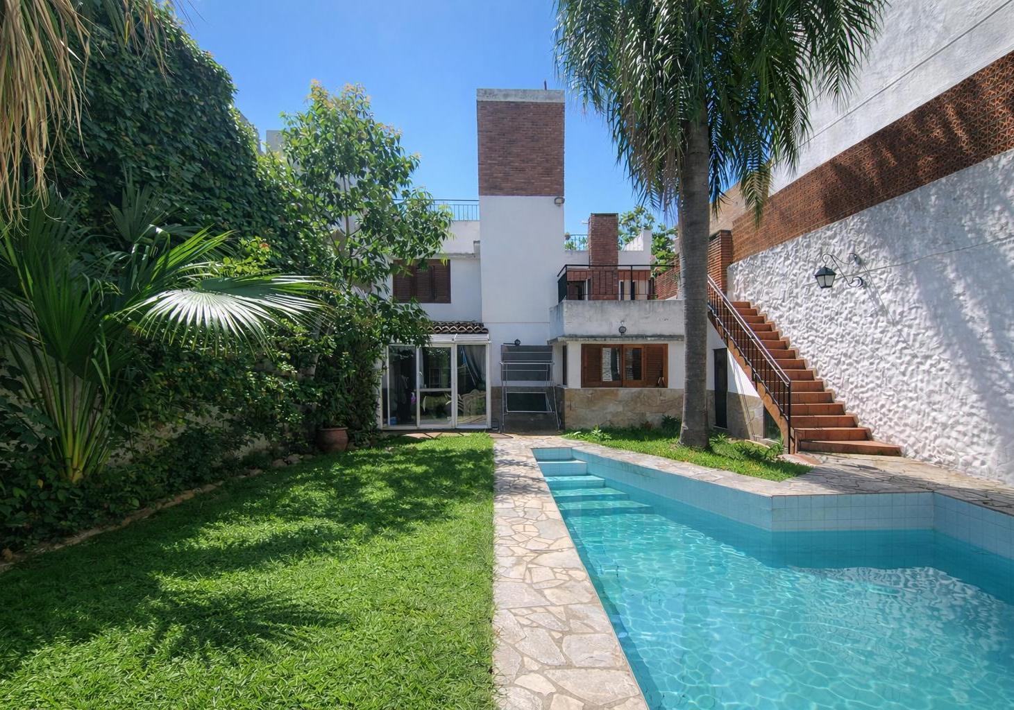 Casa en Echesortu