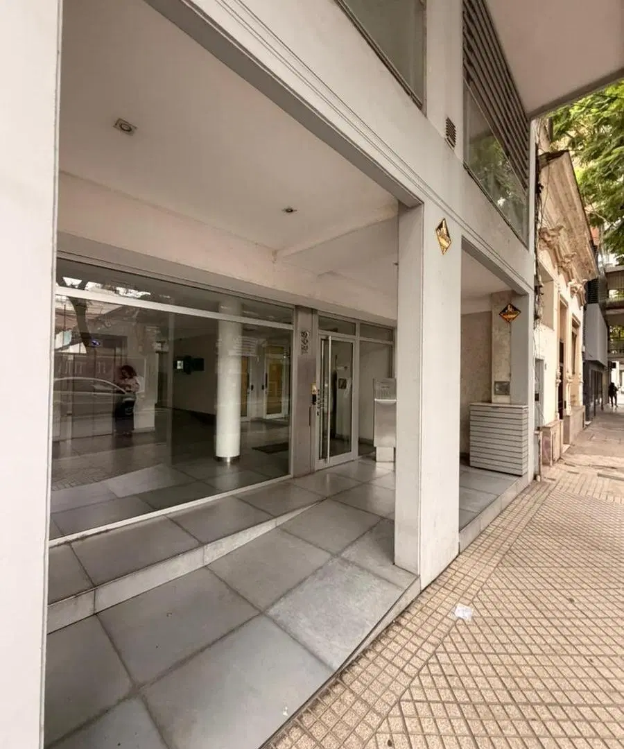 Venta Departamento de 2 Dormitorios con Balcón y Cochera - 3 de Febrero y Dorrego 1
