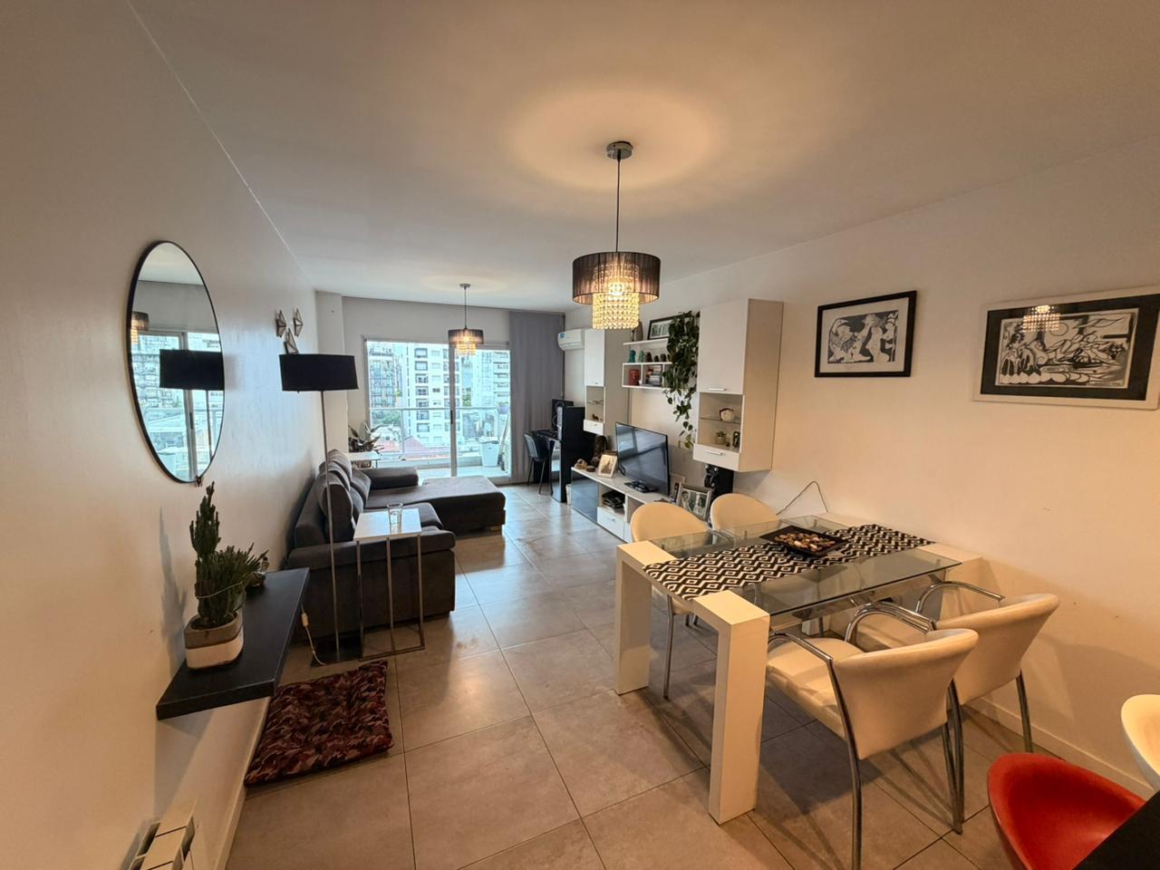 Venta Departamento de 2 Dormitorios con Balcón y Cochera - 3 de Febrero y Dorrego