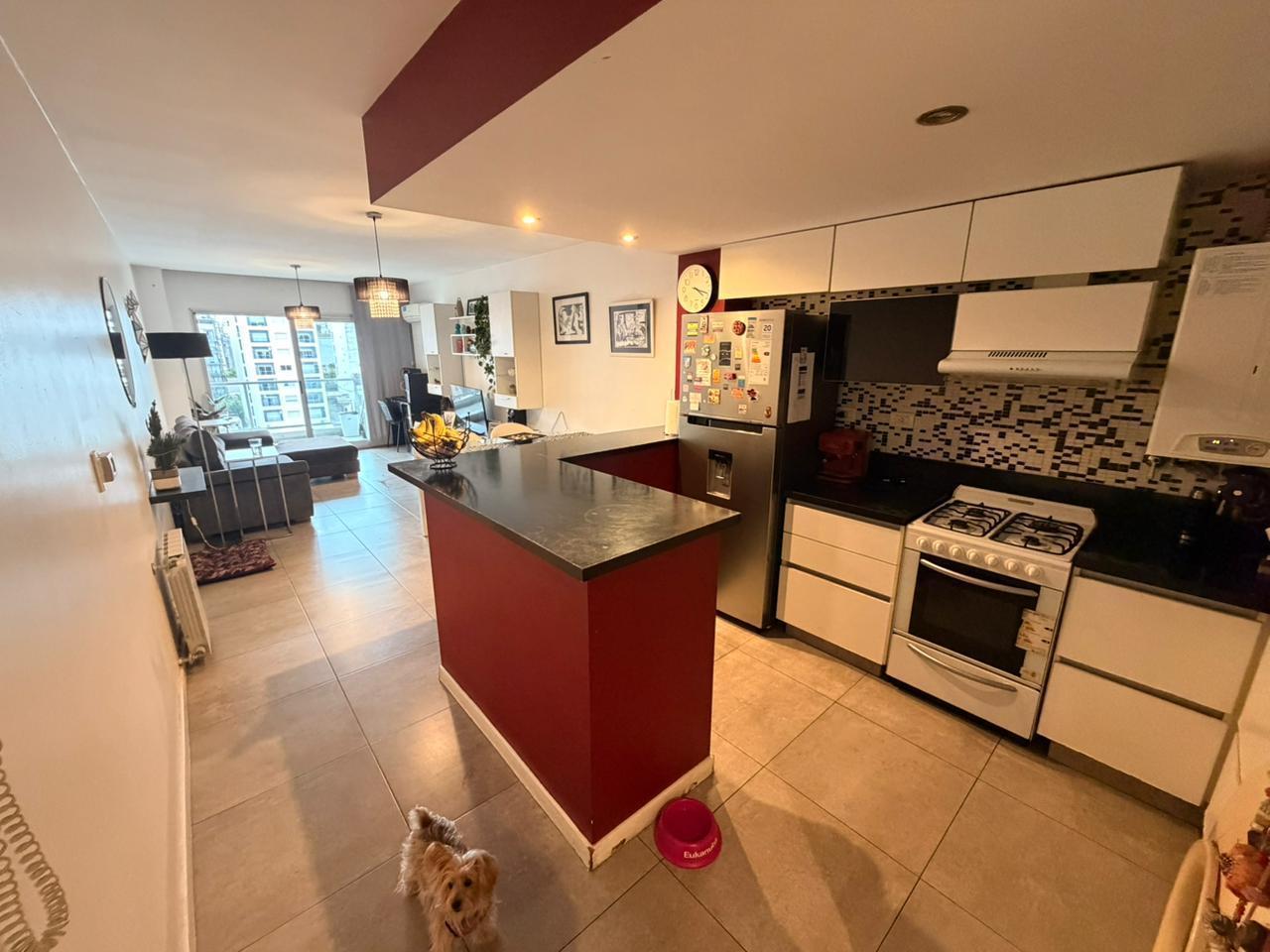 Foto de Venta Departamento de 2 Dormitorios con Balcón y Cochera - 3 de Febrero, imagen 1