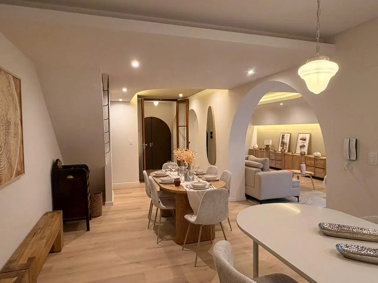 VENTA - Casa 3 dormitorios con pileta - Barrio Lourdes 5