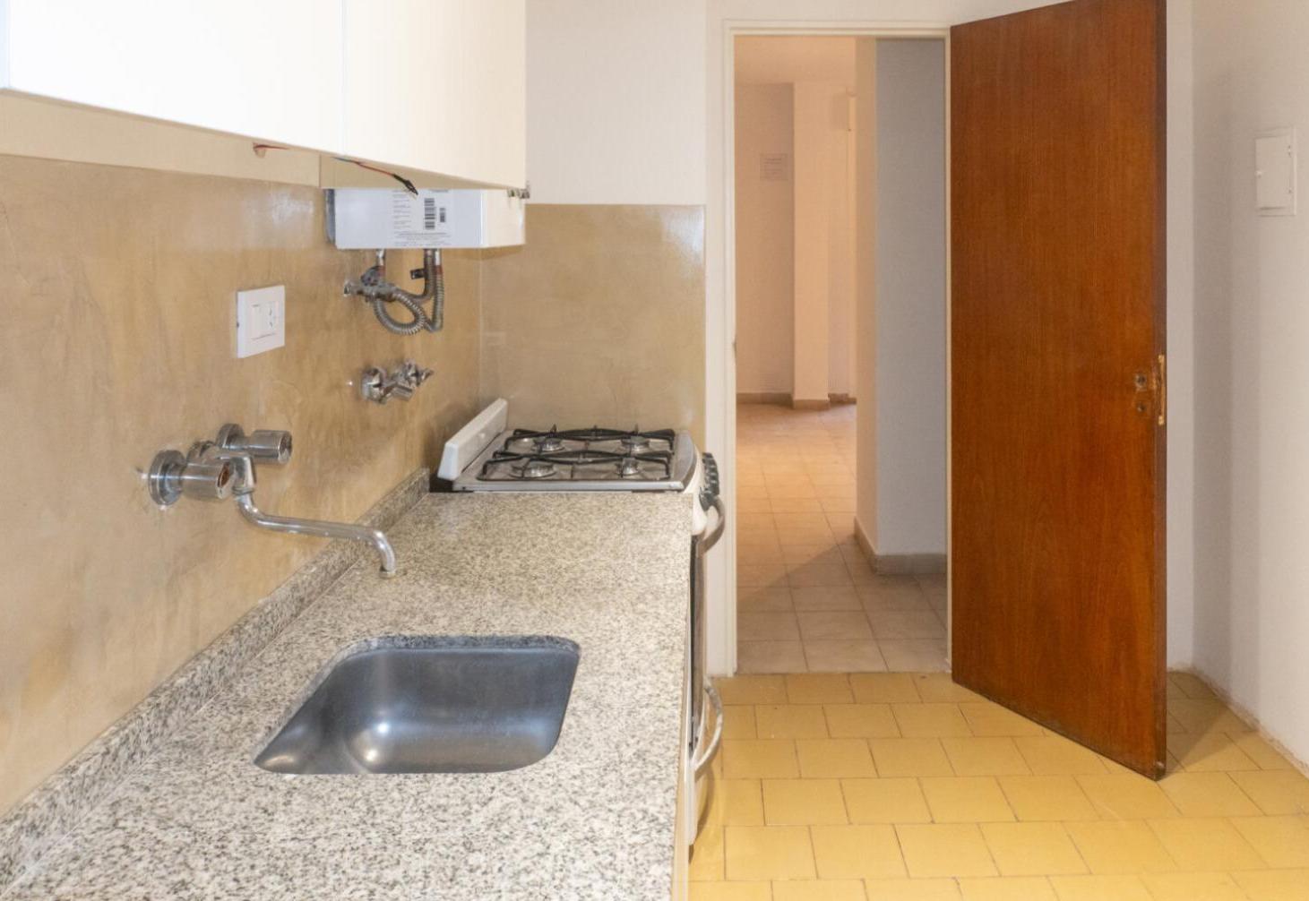 Foto de VENTA - DEPARTAMENTO DE 3 DORMITORIOS - SAN LORENZO 1730 PISO 4, imagen 3
