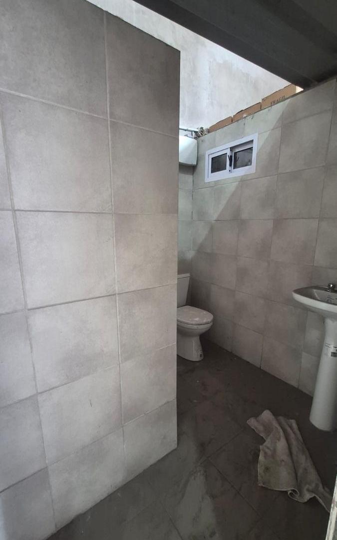 Foto de VENTA - GALPON DE 250M2 - OPORTUNIDAD, imagen 3