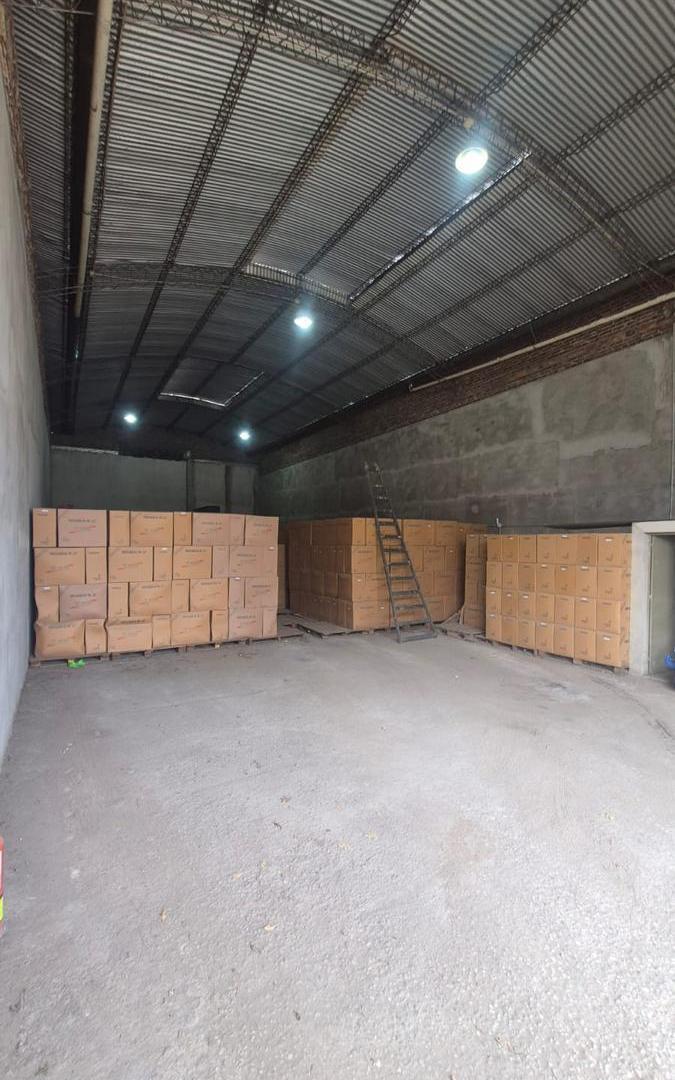 Foto de VENTA - GALPON DE 250M2 - OPORTUNIDAD, imagen 4