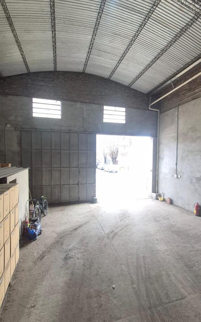 Foto de VENTA - GALPON DE 250M2 - OPORTUNIDAD, imagen 1