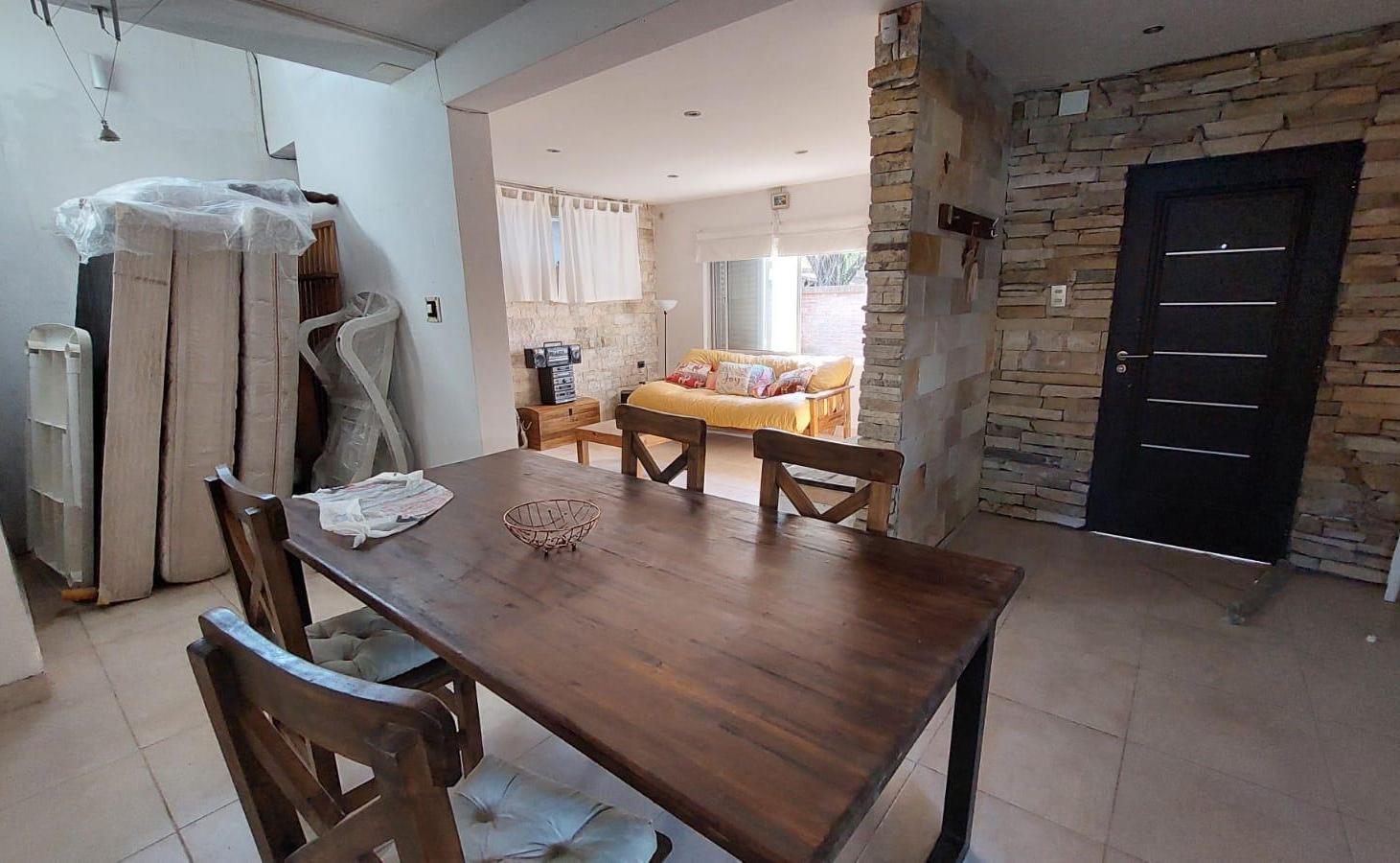 Foto de Venta Casa Funes Santa Fe Terreno 590 m2 Construidos 85 m2 Jardín Pileta, imagen 3