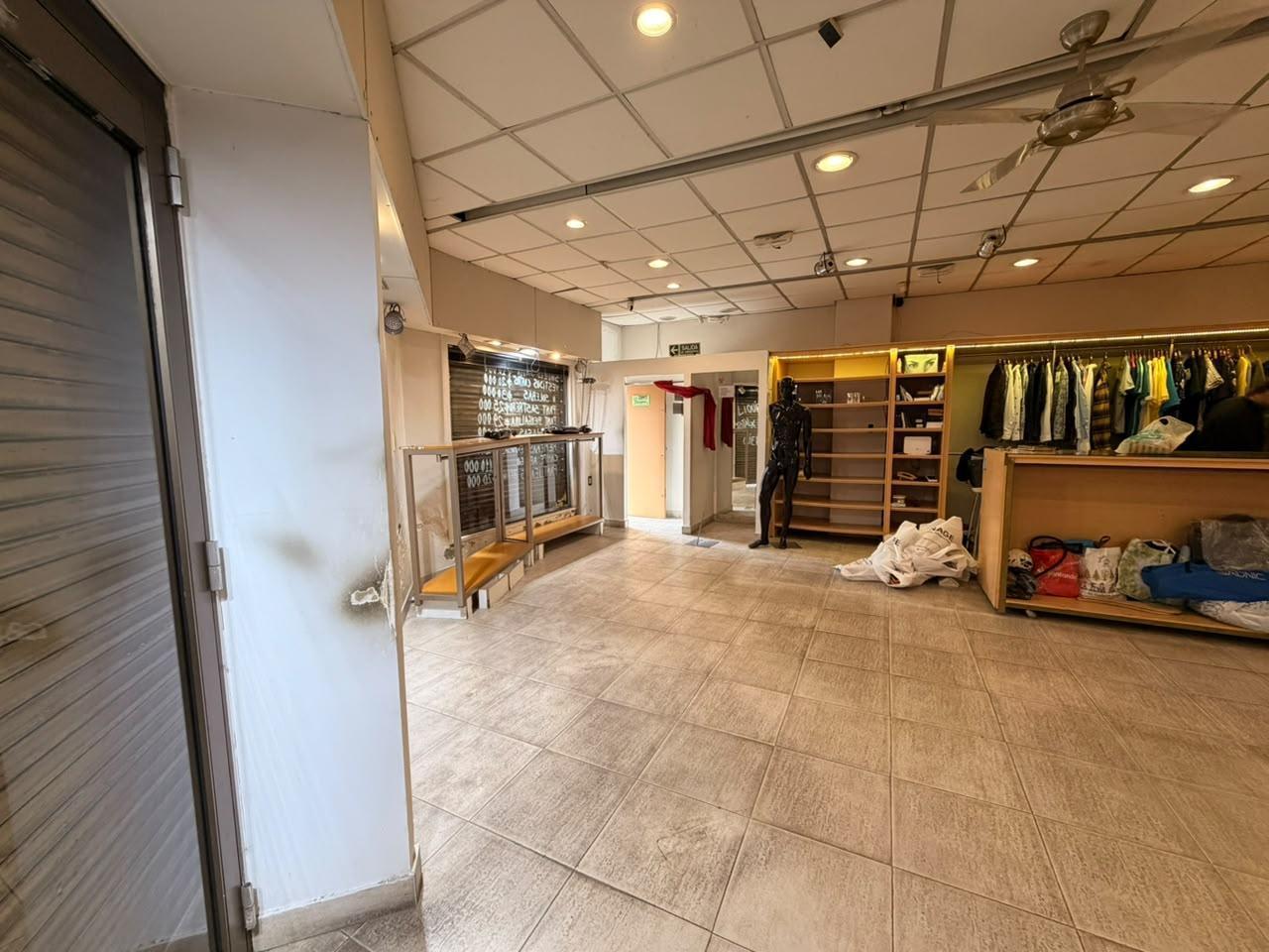 Foto de VENTA - LOCAL COMERCIAL - LA PAZ 3301, imagen 2