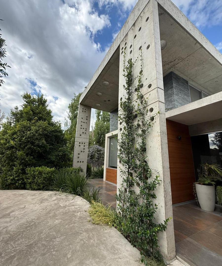 Foto de Venta - Casa en Kentucky Barrio Cerrado Funes, imagen 2