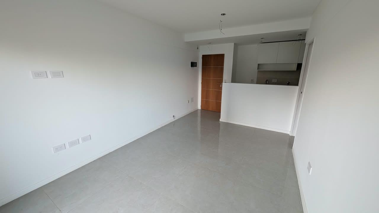 Foto de Venta - Departamento de 1 dormitorio - San Lorenzo y Constitución, imagen 1