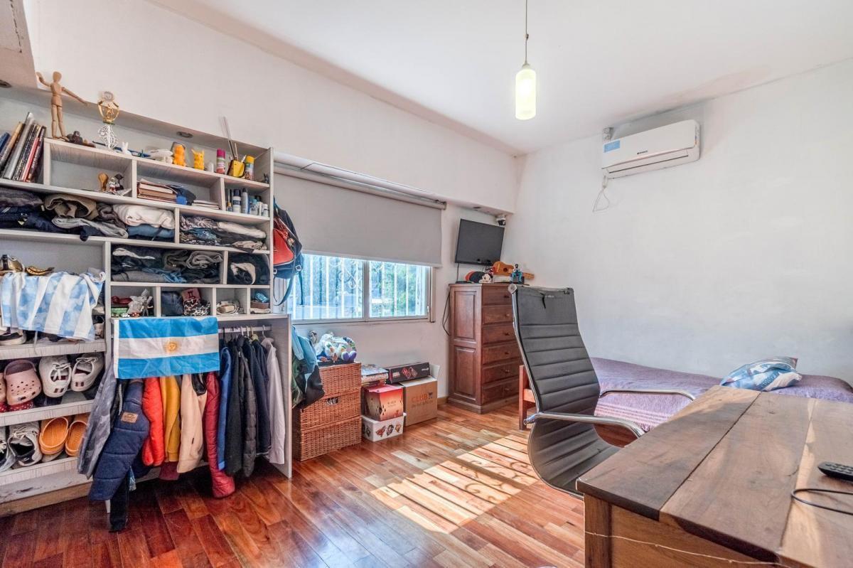 Foto de Casa de estilo 4 dormitorios + Oficina, imagen 4