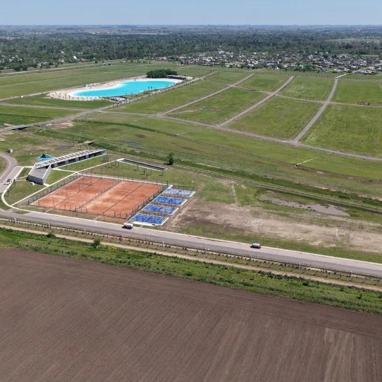 Foto de Terreno en Vida Lagoon - Funes, imagen 1