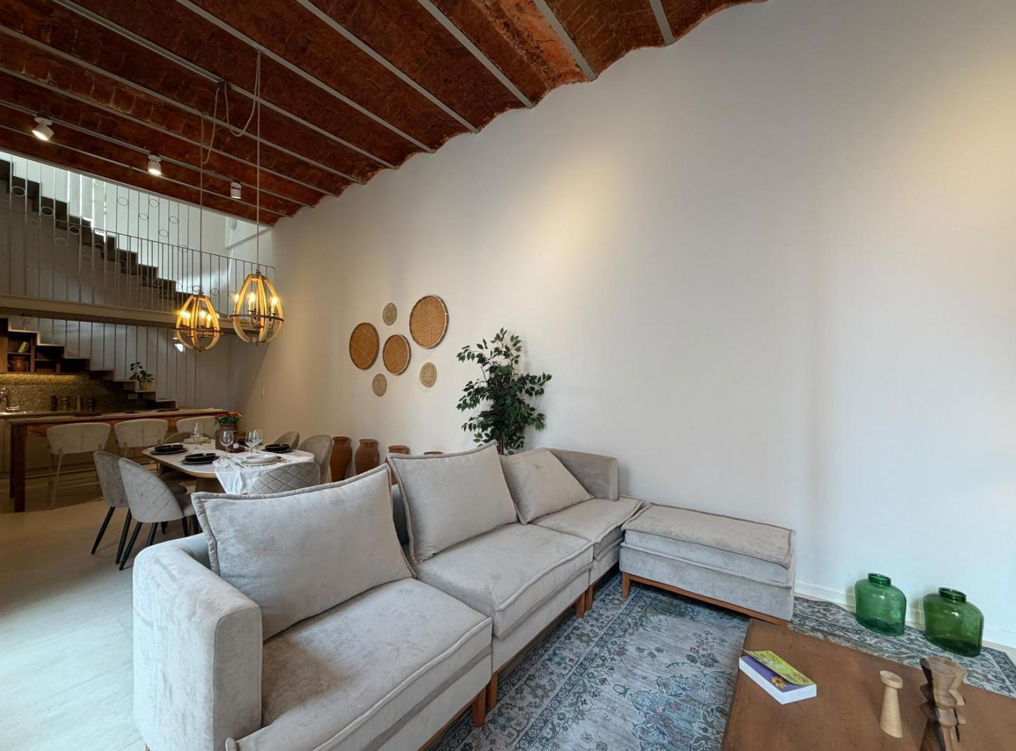 Foto de Venta Casa de pasillo 3 dormitorios jardín y pileta - Dorrego 48 bis, imagen 2