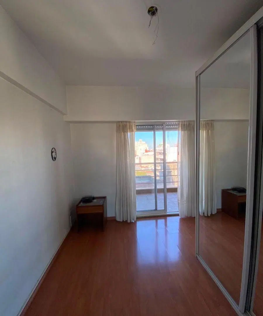 Departamento 3 ambientes en venta en Av Directorio 8