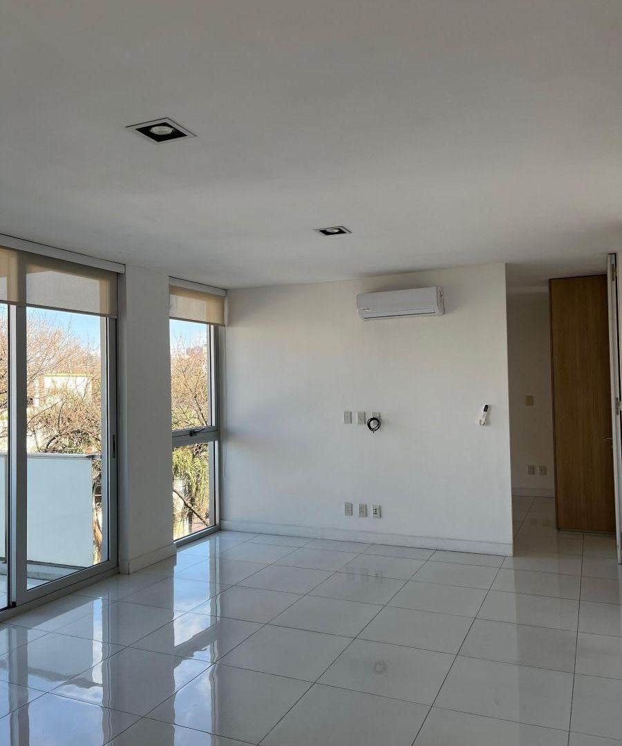 Foto de Departamento en Alquiler 2 Ambientes en Villa Devoto, Uso Profesional., imagen 2