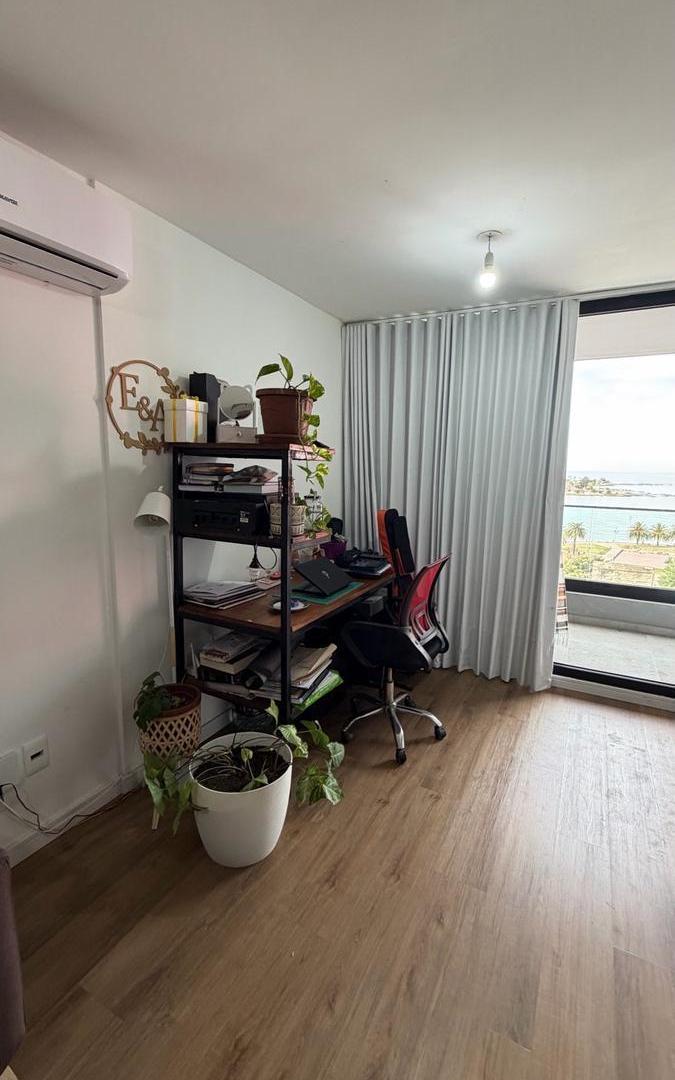 Foto de Apartamento monoambiente, con terraza, vista al mar, imagen 1