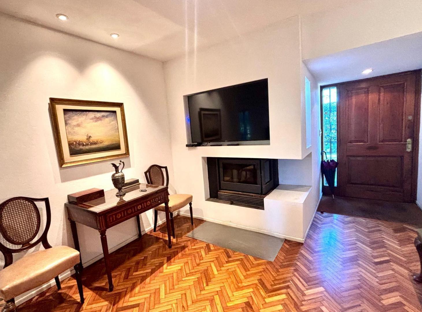 Foto de Casa en Carrasco Norte con 3 dormitorios, cocina definida, jardín, imagen 4