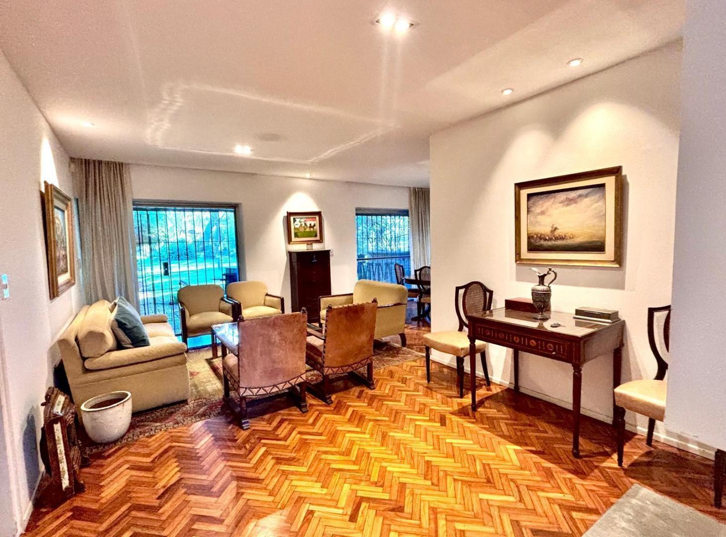 Foto de Casa en Carrasco Norte con 3 dormitorios, cocina definida, jardín, imagen 5