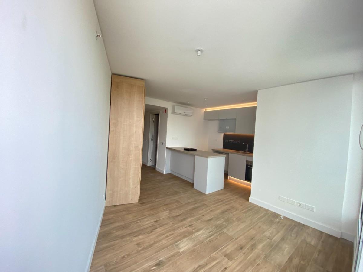 Foto de Venta De Apartamento Monoambiente En Edifico JOY Montevideo, Piso Alto!, imagen 3