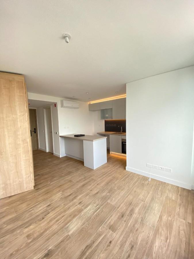 Foto de Venta De Apartamento Monoambiente En Edifico JOY Montevideo, Piso Alto!, imagen 1