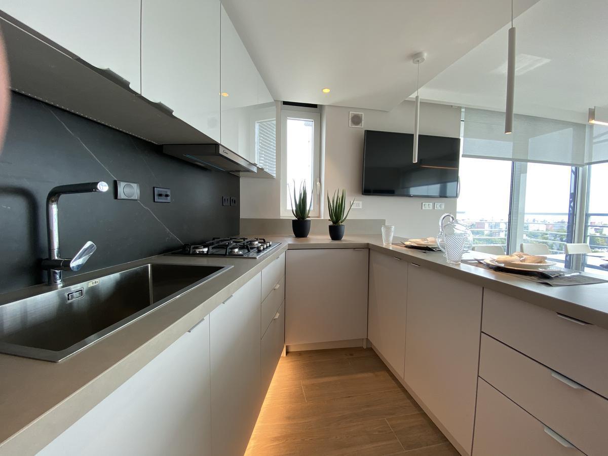 Foto de JOY Montevideo, 2 Dormitorios, 3 Baños. Variedad De Amenities., imagen 2