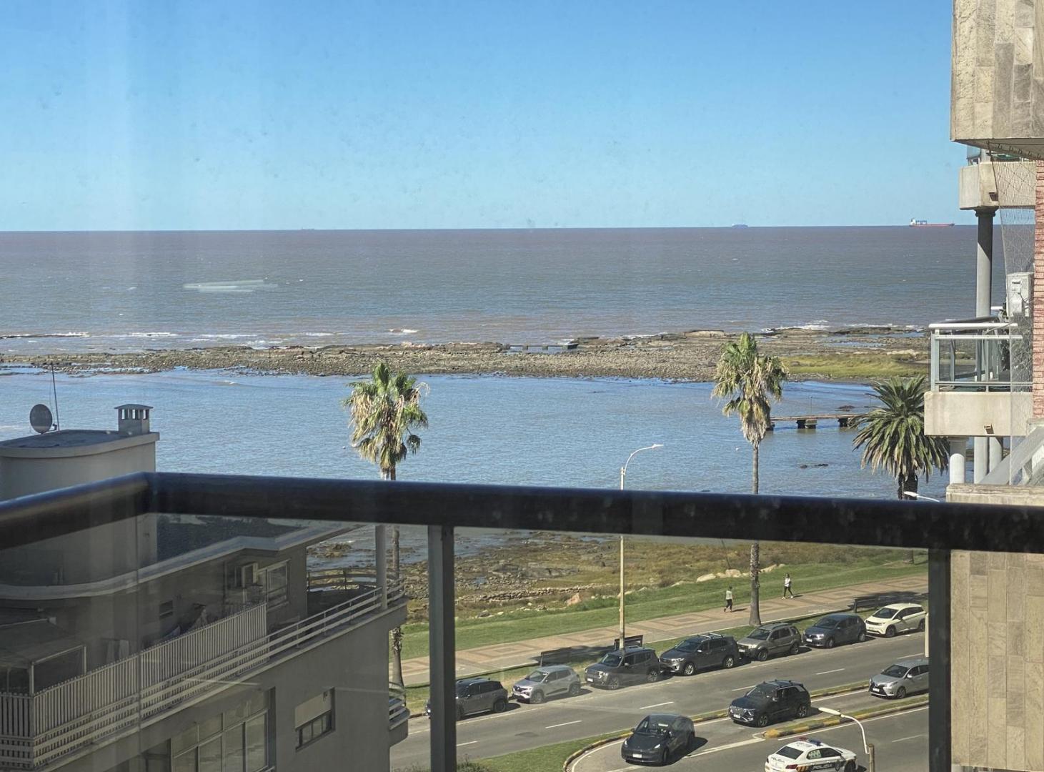 Foto de Venta De Apartamento 2 Dormitorios En Suite, Toilette, Garage, Vista A, imagen 1