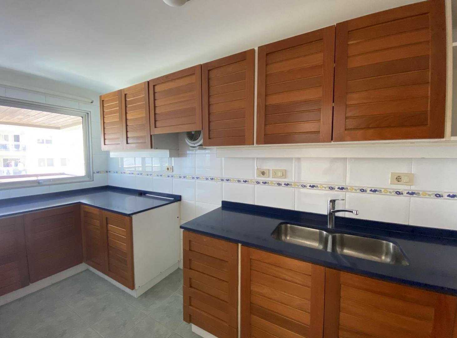 Foto de Venta De Apartamento 2 Dormitorios En Suite, Toilette, Garage, Vista A, imagen 5