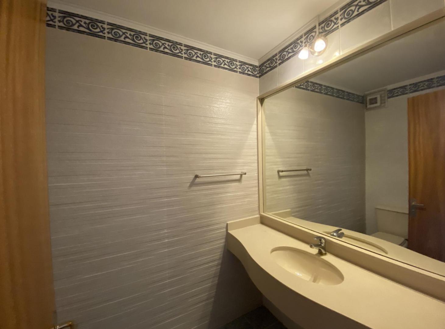 Foto de Venta De Apartamento 2 Dormitorios En Suite, Toilette, Garage, Vista A, imagen 2