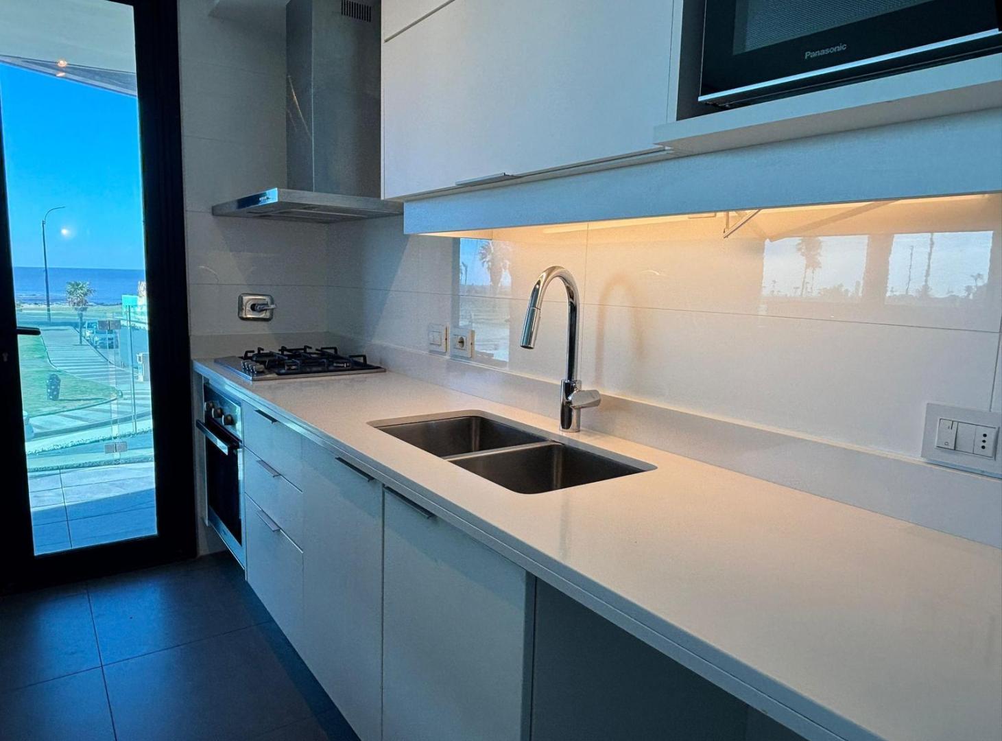 Foto de Apartamento de 3 dormitorios en suite, Forum, terraza, garage doble, imagen 2