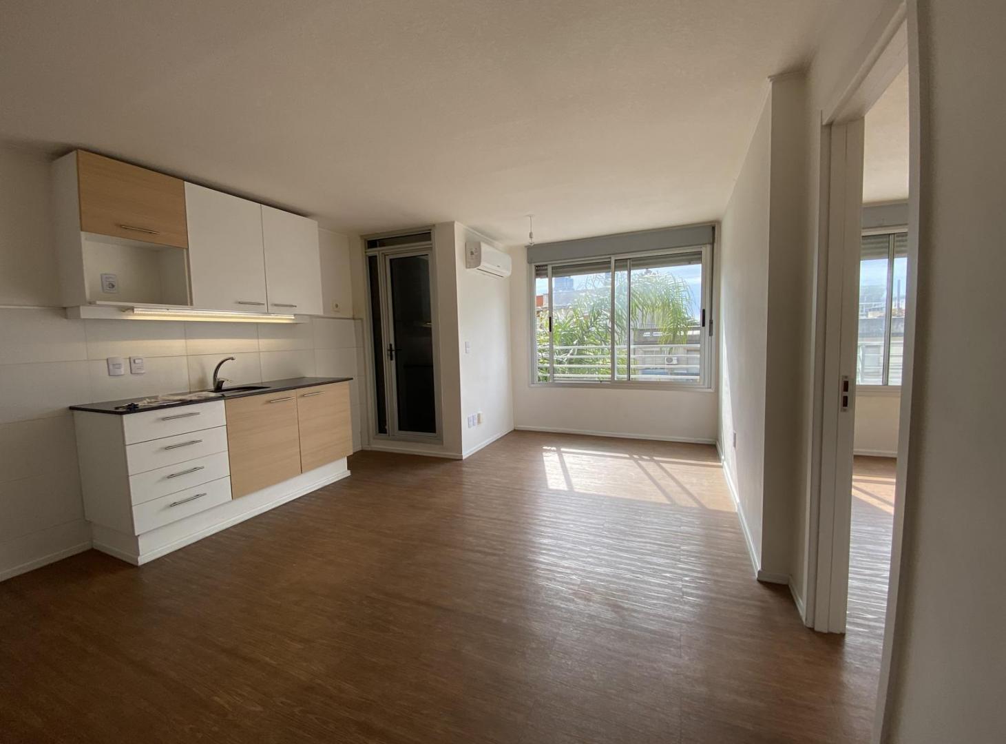 Foto de Alquiler de Apartamento 1 dormitorio, terraza, sobre avenida, edificio, imagen 2
