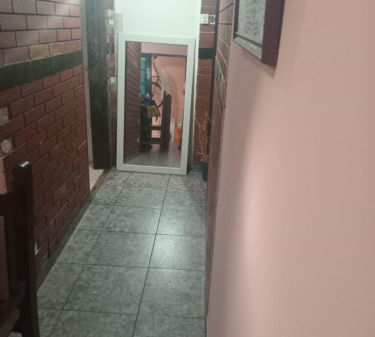 Foto de 2 deptos tipo casa en PH con terraza. 112 m2 totales. 5 ambientes., imagen 5