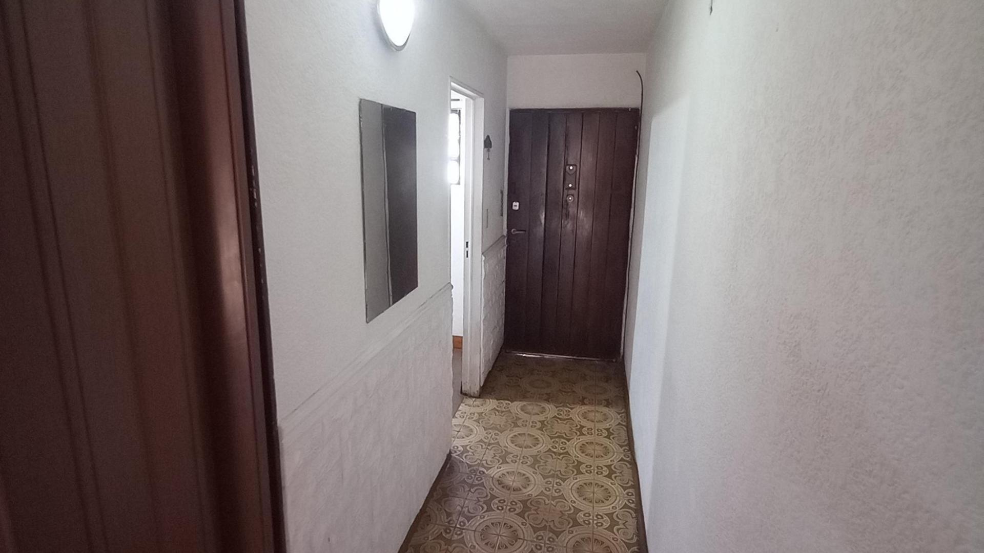Foto de DUPLEX 2 AMBIENTES Y MEDIO CON PATIO. ENTRADA INDEPENDIENTE, imagen 3