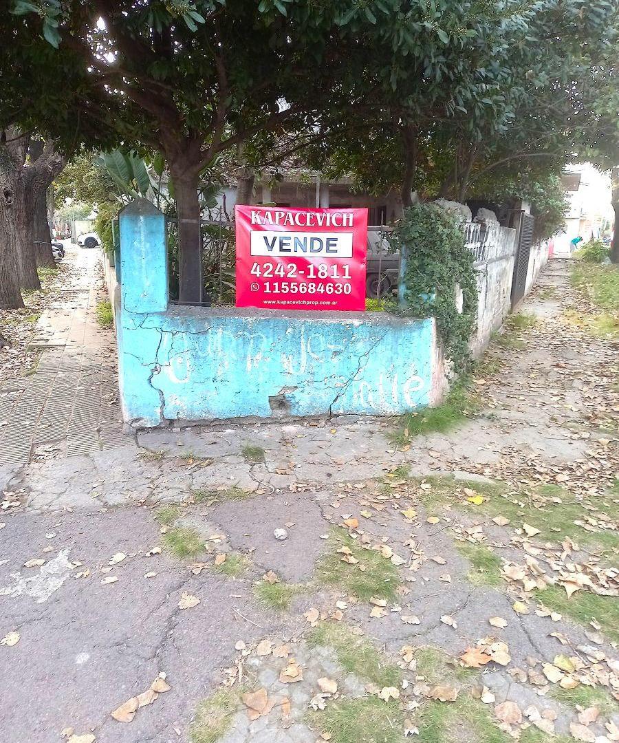R. ESCALADA: CASA EN VENTA S/ LOTE PROPIO IRREGULAR. 222 m2 TOTALES