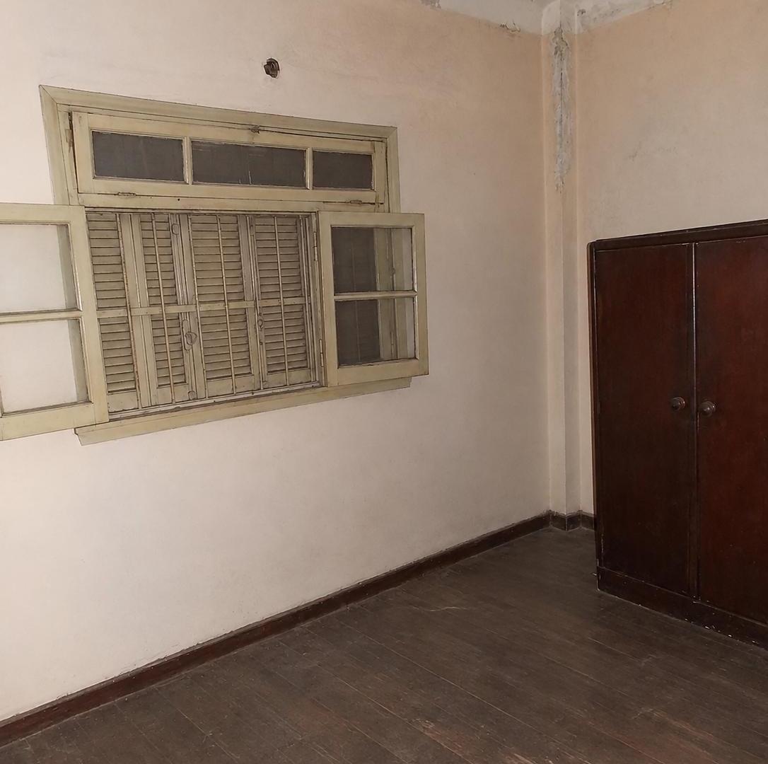 Foto de ESCALADA: VENTA DE PH AL FRENTE P/ REFACCIONAR 2 AMBIENTES CON COCHERA, imagen 4