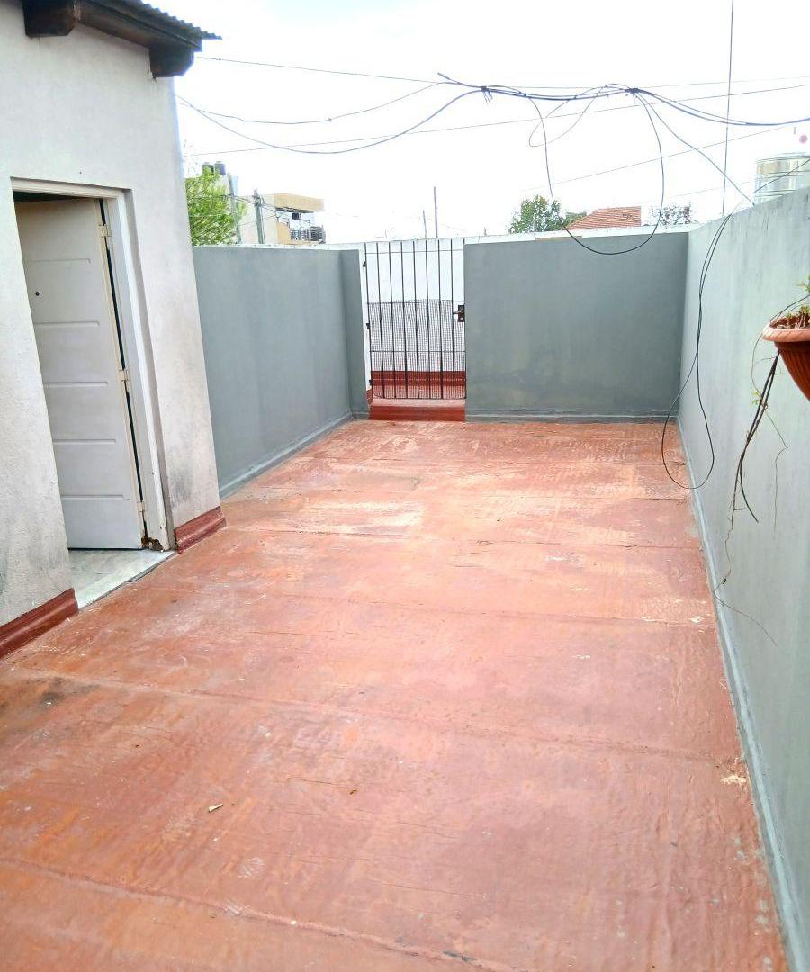 Foto de ESCALADA: ALQUILER PH 3 AMBIENTES CON PATIO. 1° PISO POR ESCALERA. SIN, imagen 1
