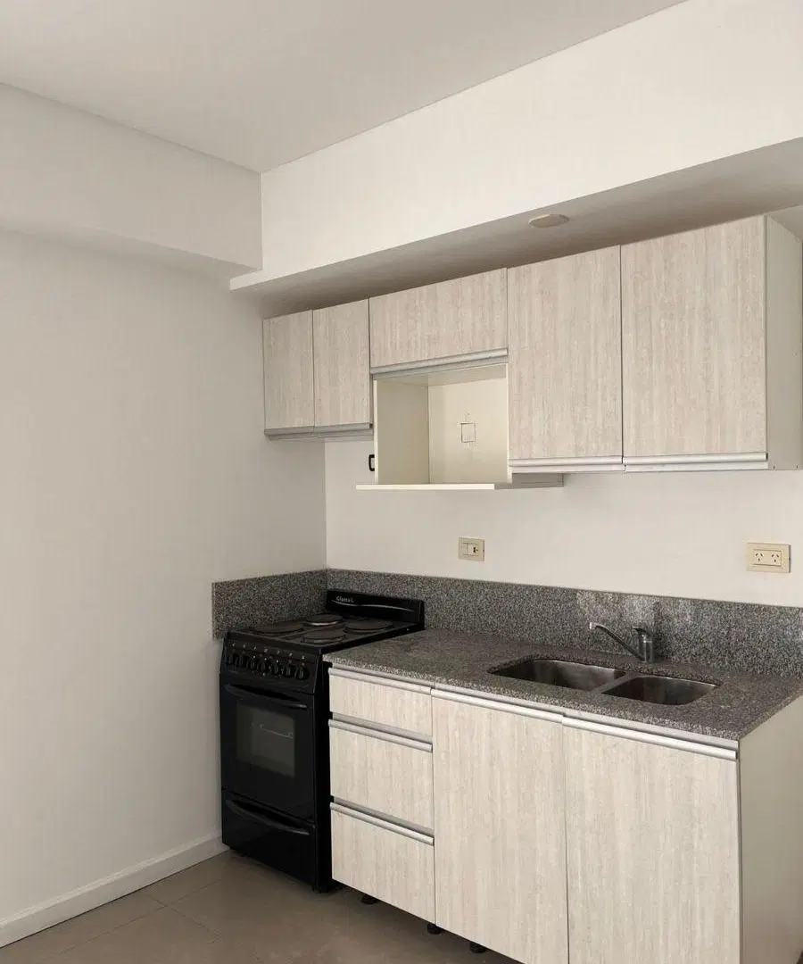 Departamento 2 ambientes súper luminoso en 6° piso con balcón terraza 4