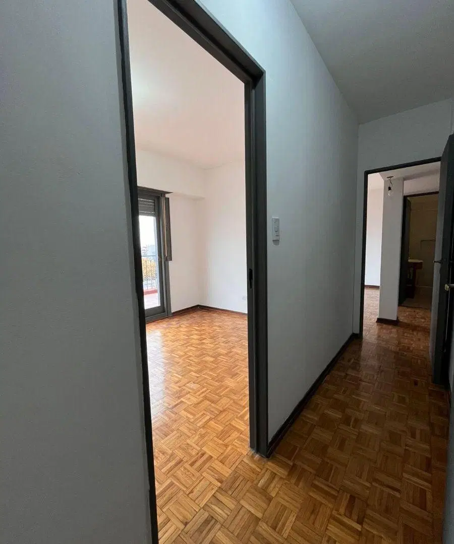 SEMIPISO de 4 amb - Apto credito - Luminoso con balcon terraza - Reciclado a nuevo- bajas expensas 1