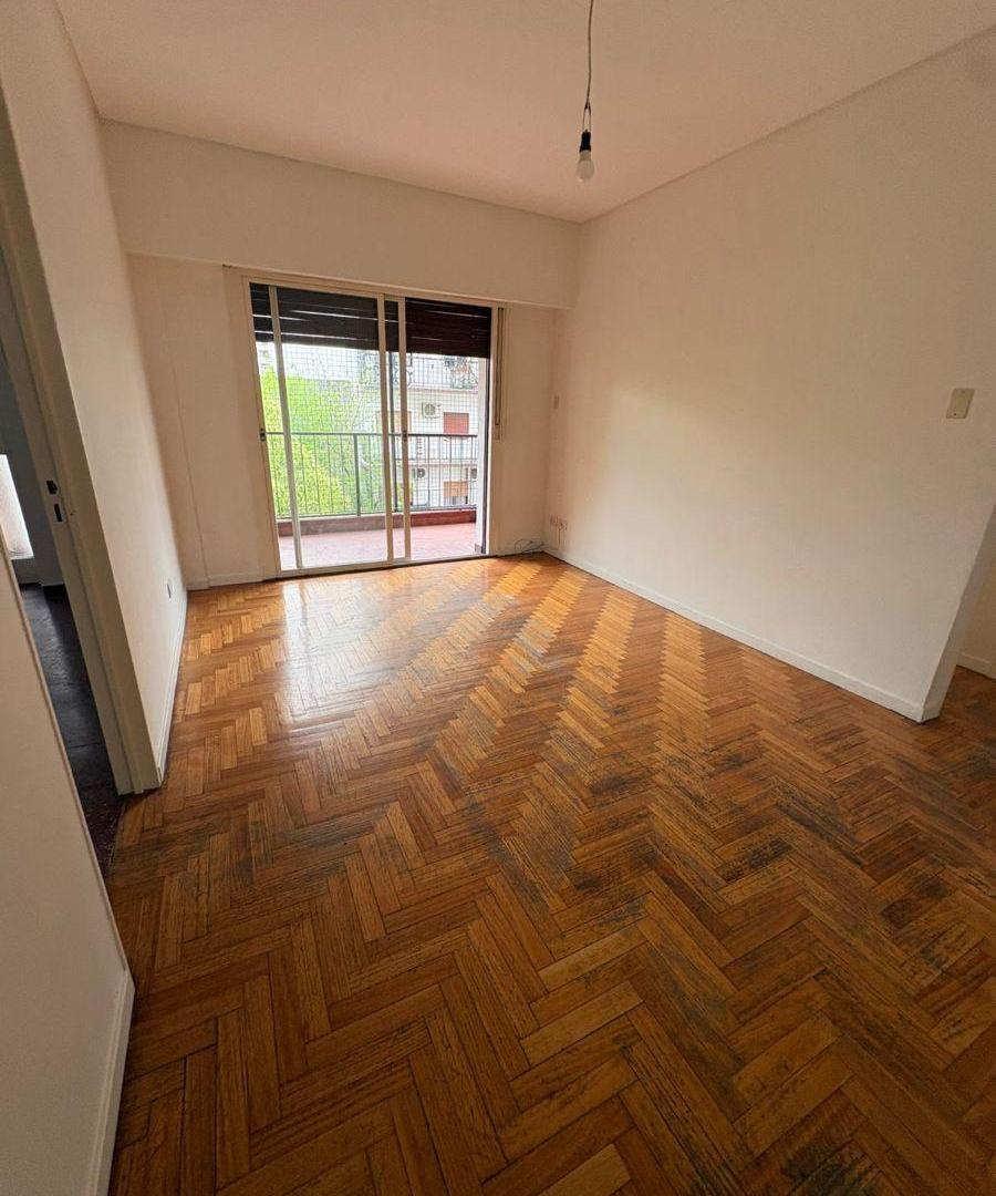 Foto de Excelente dos ambientes a la calle con amplio balcón, imagen 3