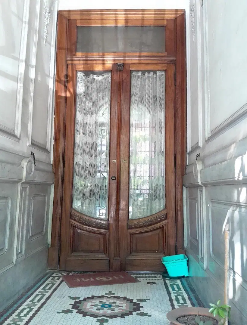 Casa 5amb a Refac. Sup. Terr. 315m² C/Fondo Carabobo 480 2