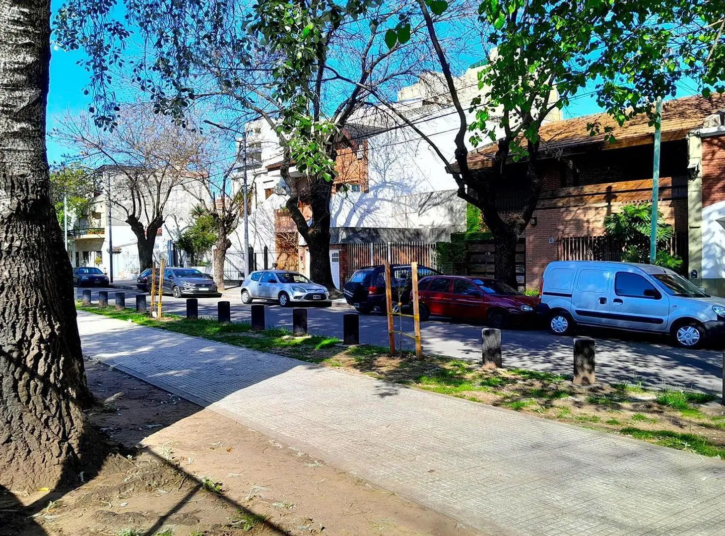 5 Amb. Fondo 12M Cochera y Terraza Ideal P/Construir 9Pisos 2