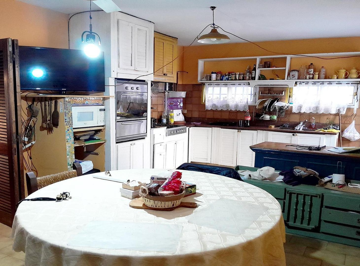 5 Amb. Fondo 12M Cochera y Terraza Ideal P/Construir 9Pisos