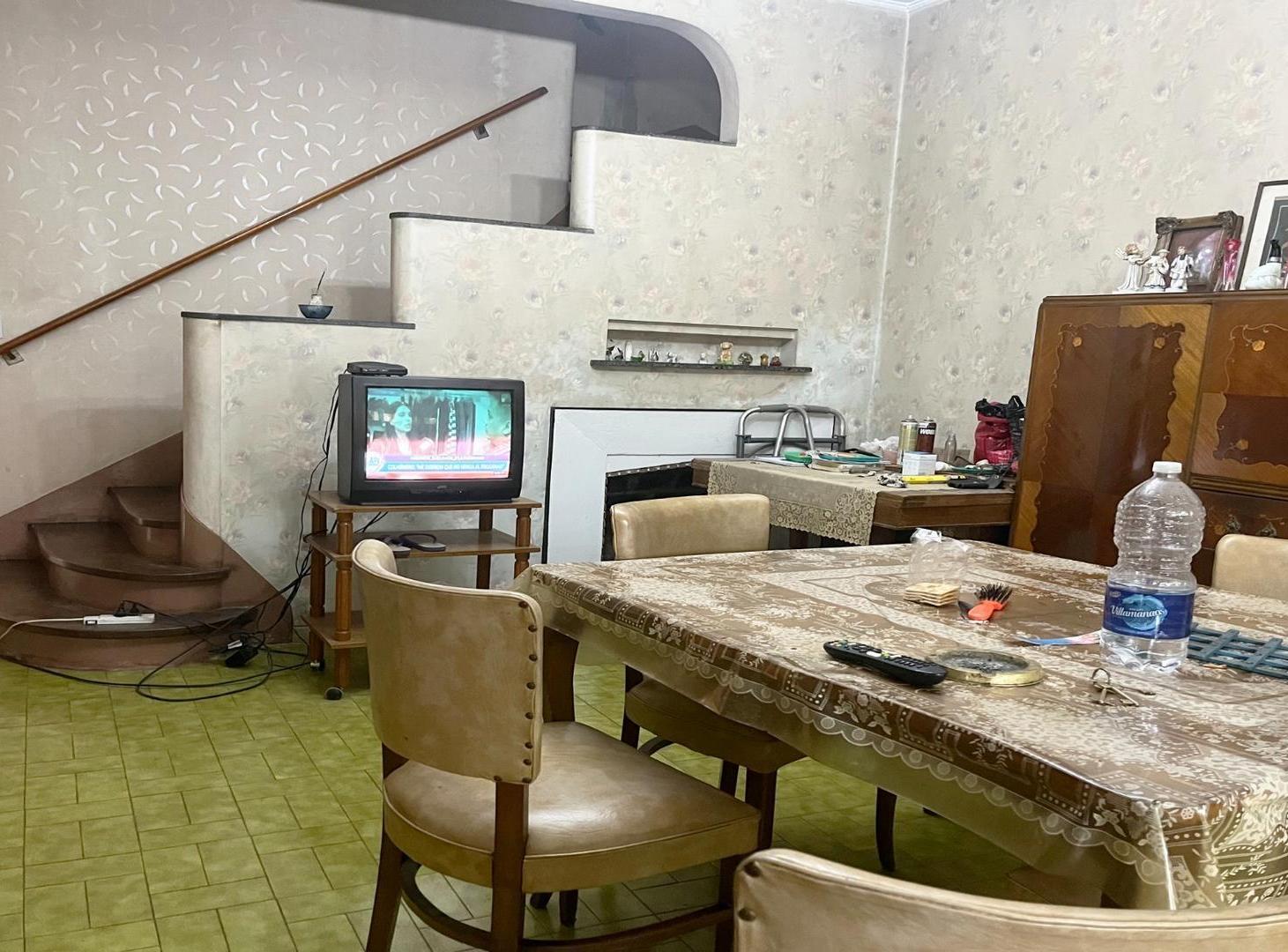 Foto de Casa 3A Garaje, Fondo libre A Refaccionar Carrasco 767, imagen 1