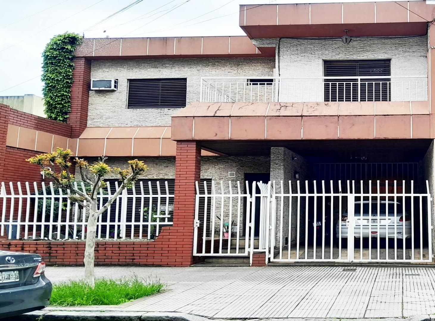 Foto de Exc. Casa 5Amb C/Piscina + Patio, Terraza Garaje y Cochera, imagen 3